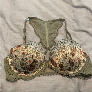 Victoria’s Secret push-up bra size 36B